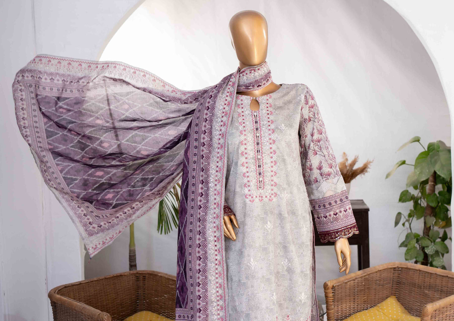 Mehak Premium Embroidery 3-Piece – Article [MEK-E-250154]